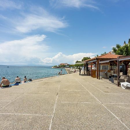 Apartments And Rooms With Parking Space Selce, Crikvenica - 2362 Εξωτερικό φωτογραφία