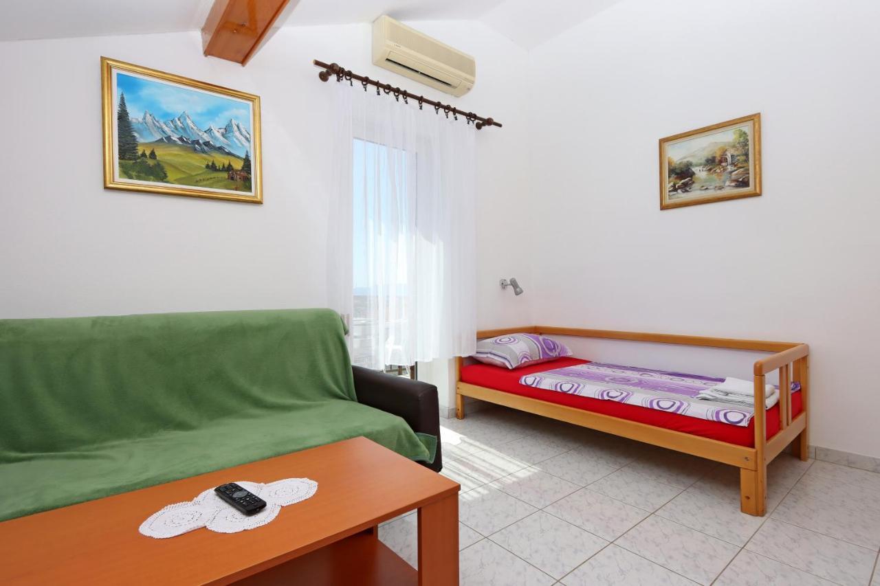 Apartments And Rooms With Parking Space Selce, Crikvenica - 2362 Εξωτερικό φωτογραφία